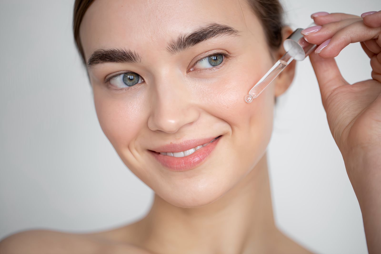 Can Hyaluronic Acid Cause Acne ? Hyaluronic Acid Serum Application (Hydration for Clear Skin)